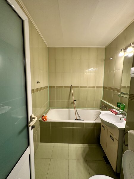 Drumul Taberei, str. Sibiu, 3 min. Metrou Favorit